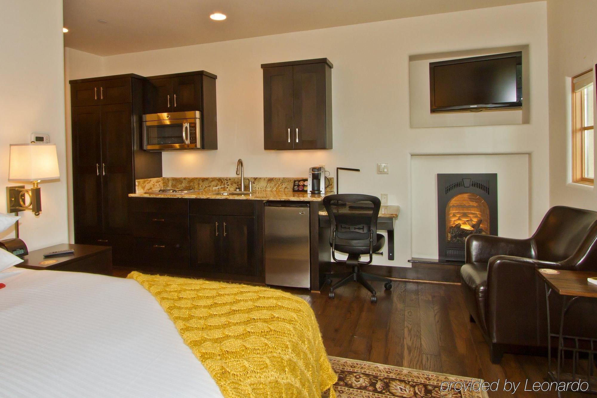 Columbia Cliff Villas Hood River Room photo